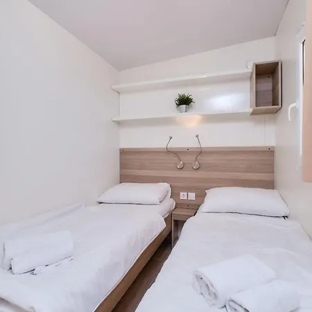 Kamp Mobile Homes And Glamping Tents Delta Marine At Poljana
