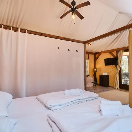 Mobile Homes And Glamping Tents Delta Marine At Poljana