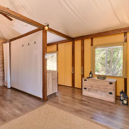 Mobile Homes And Glamping Tents Delta Marine At Poljana Kamp Mali Losinj