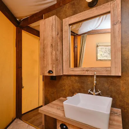 Mobile Homes And Glamping Tents Delta Marine At Poljana Kamp