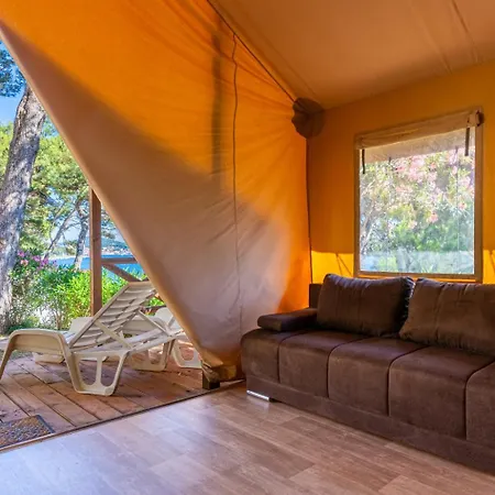 Mobile Homes And Glamping Tents Delta Marine At Poljana * Mali Losinj