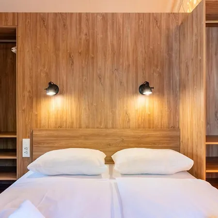 Kemping Mobile Homes And Glamping Tents Delta Marine At Poljana Mali Lošinj