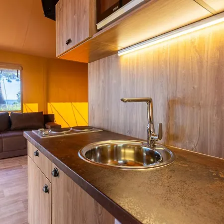 Kamp Mobile Homes And Glamping Tents Delta Marine At Poljana