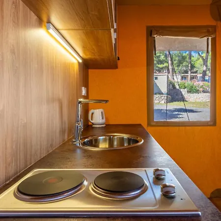 Kamp Mobile Homes And Glamping Tents Delta Marine At Poljana